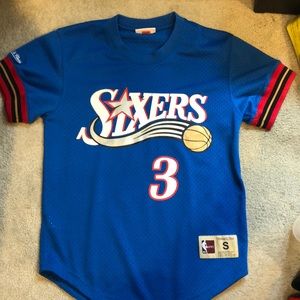 Men’s S Mitchell and Ness Iverson #3 Sixers Jersey